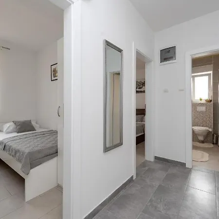 Pool Apartments Villa Oleander Novalja Exterior photo