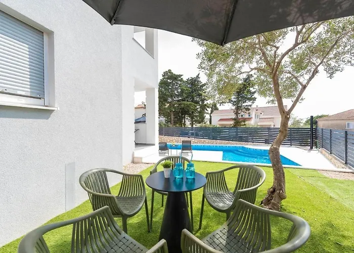 Pool Apartments Villa Oleander